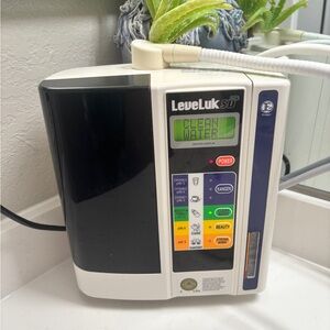 Enagic Kangen Water LeveLuk SD501 Water Purifier/ Ionizer / Filter